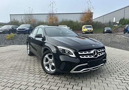 Mercedes-Benz GLA 180 GLA -Klasse /LED/NAVI