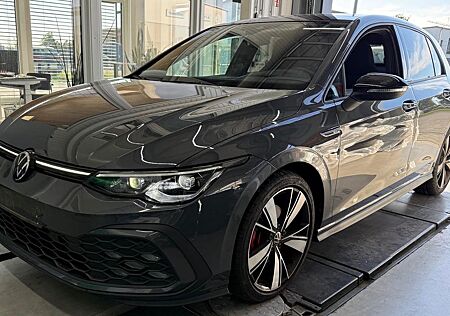 VW Golf Volkswagen 8 GTD 2.0 TDI DSG 18 PANO MATRIX H/K HEADUP