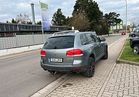 VW Touareg Volkswagen V10 TDI