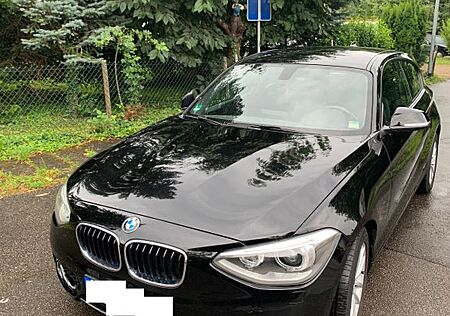 BMW 116i - Top mit M Lenkrad, Leichtmetallfelgen etc
