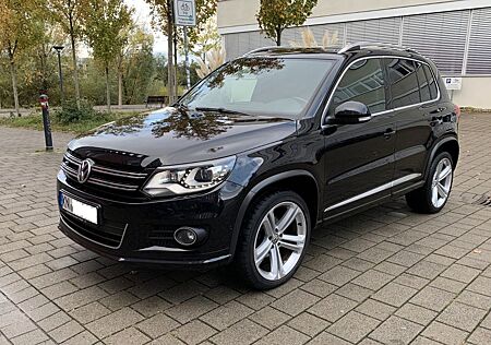 VW Tiguan Volkswagen 2.0 TDI SCR DSG 4MOT BMT Sport & Styl...