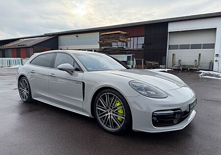 Porsche Panamera Sport Turismo 4 E-Hybrid Sport Chrono