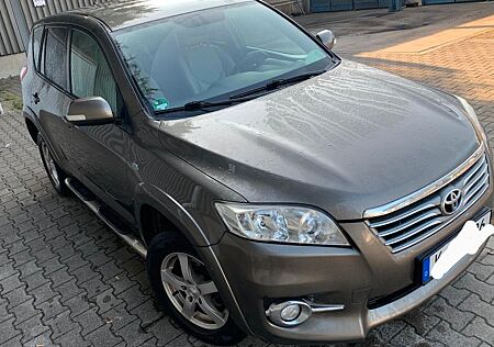 Toyota RAV 4 2,2-l-D-CAT 4x4 Executive (Text lesen)