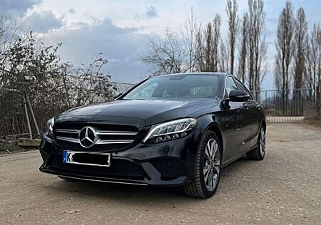Mercedes-Benz C 300 de LED Burmester