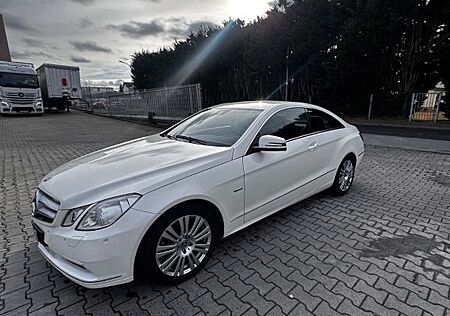 Mercedes-Benz 250