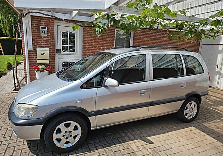 Opel Zafira 1.8 16V Executive Executive