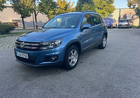 VW Tiguan Volkswagen 2.0 TDI 4MOT BMotion Tech Track & Fie...