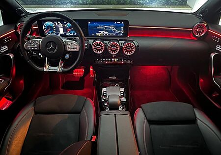 Mercedes-Benz A 35 AMG Mercedes-AMG A 35 4MATIC DCT Merced...