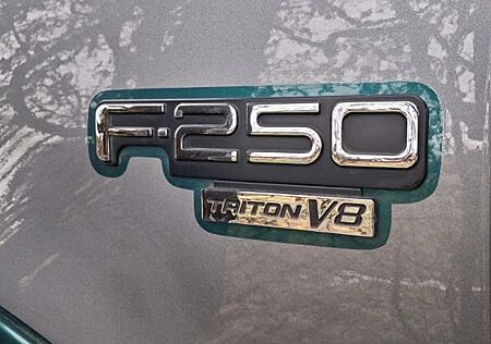 Ford F 250 V8 LPG