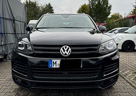 VW Touareg Volkswagen 4.2 V8 TDI R-line, Xenon,Navi,Panorama