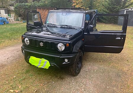 Suzuki Jimny Allgrip EZ 12/23 AHK LKW- Zulassung 9970km