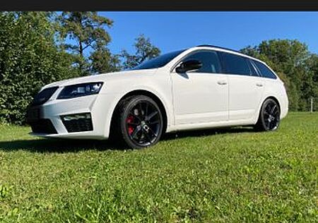 Skoda Octavia 2.0 TSI DSG RS Combi RS Top Zustand