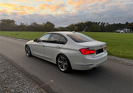 BMW 330 gebraucht kaufen BMW 330d F30 - HUD - Harman/Kardon - CarPlay