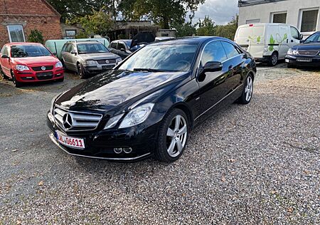 Mercedes-Benz E 350 Coupe CGI BlueEfficiency Leder Automatik