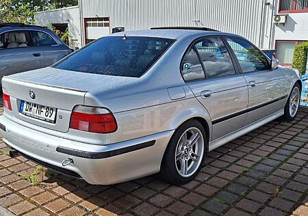 BMW 528i A -