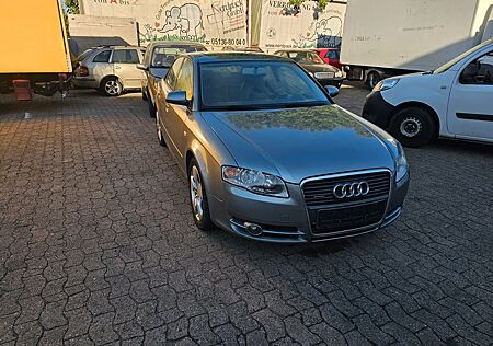 Audi A4 2.0 TFSI quattro Automatik