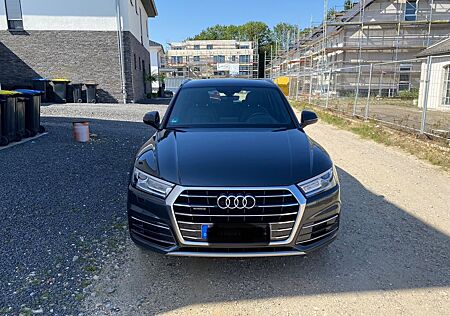 Audi Q5 2.0 TFSI S tronic quattro -