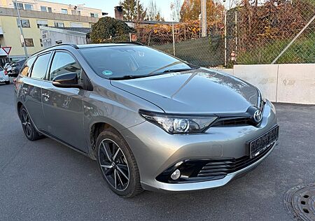 Toyota Auris Touring Sports Hybrid Cool