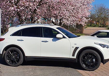 Infiniti QX70 S 5.0 V8 Premium Liebhaberfahrzeug 8x Alu