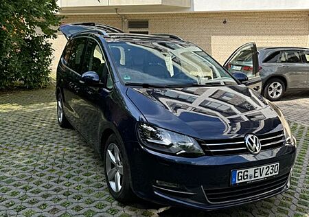 VW Sharan Volkswagen 7 Sitzer 2.0 TDI 130kW BMotion