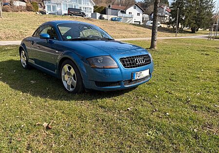 Audi TT Coupe 1.8T quattro gepflegt viele Neuteile