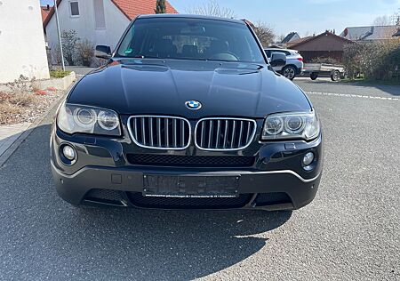 BMW X3 3.0si-Automatik-Allrad-schöne Ausstattung