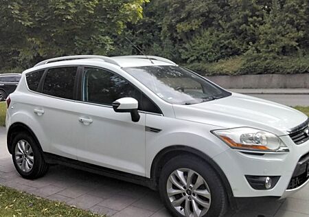 Ford Kuga Titanium 4x4 ALLRAD AUTOMATIK