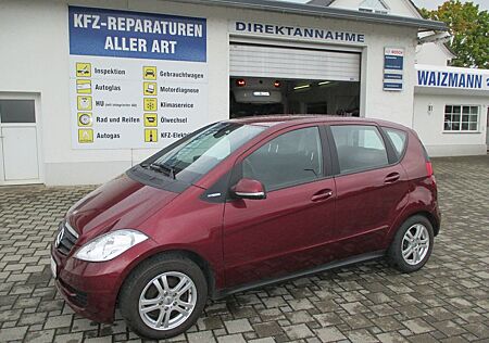 Mercedes-Benz A 170 Classic. 1. Hand