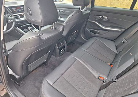 BMW 320d Touring Sport Line Automatik Sport Line