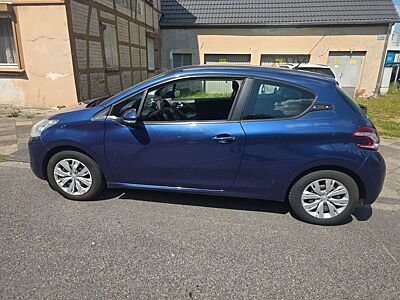 Peugeot 208 1.2 Active 82 VTi  1.Hand