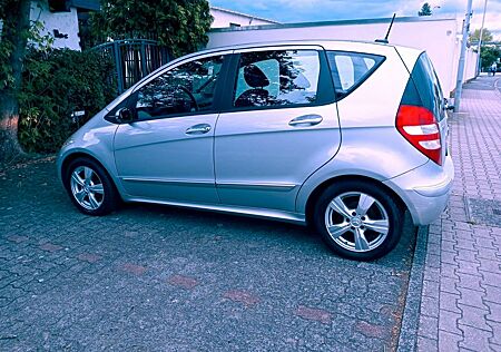 Mercedes-Benz A 180 CDI ELEGANCE 108-PS.6-Gang.TÜV.Gutem Zusta