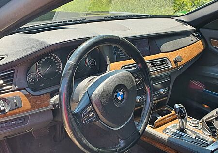 BMW 750Li - Vollausstattung