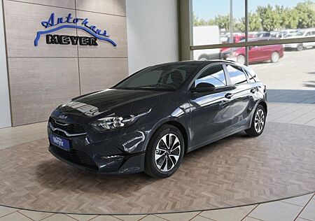 Kia Cee'd Ceed 1,5 T-GDI 16*Alu/Navi/Kamera/Winterp/Temp.
