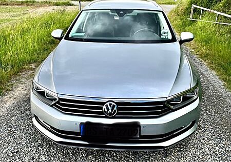 VW Passat Variant Volkswagen 2.0 TDI DSG Highline Standh,8Fach
