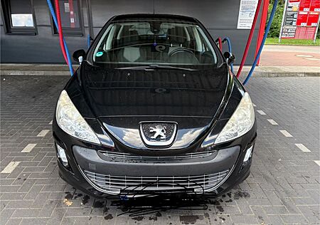 Peugeot 308 Platinum 120 VTi Automatik Platinum