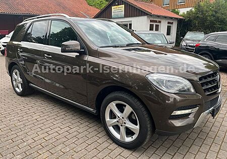 Mercedes-Benz ML 350 BlueTEC 4MATIC*AHK*2.H*Airma*Distr. Voll