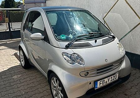 Smart ForTwo in Niddatal 2 Jahre Tüv Neu