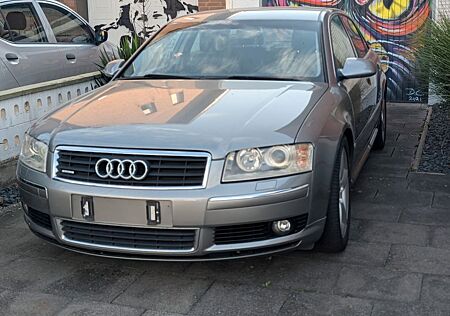 Audi A8 4.2 tiptronic quattro -