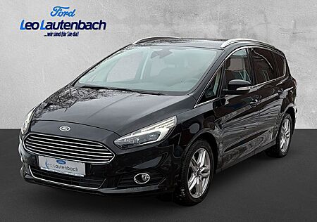 Ford S-Max Titanium