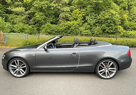 Audi A5 Cabrio 1.8 TFSI Aut. S-Line, Daytonagrau