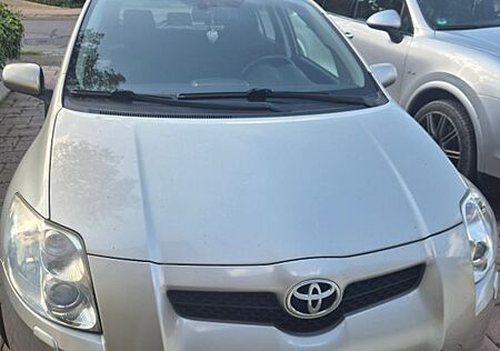 Toyota Auris 1,6-l Life
