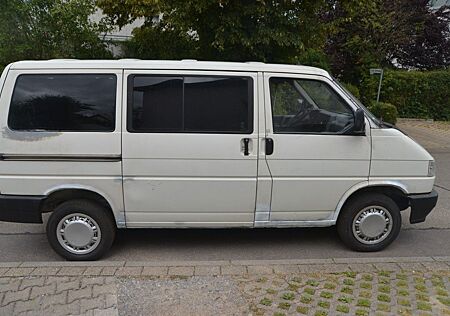 VW T4 Multivan Volkswagen TÜV neu,ohne Rost, Webasto, alles ok