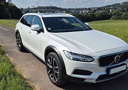 Volvo V90 Cross Country B4 D AWD Plus 2J.G-AHK-Google