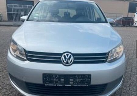 VW Touran Volkswagen 1.6 TDI - Kombilimousine 10/2010