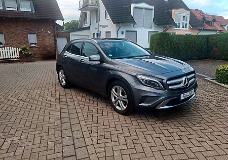 Mercedes-Benz 200 GLA