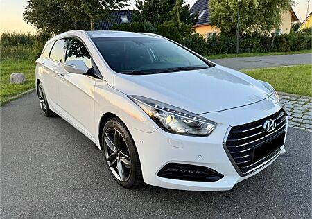 Hyundai i40 1.7 CRDi Premium mit Vollausstattung