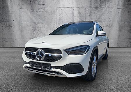 Mercedes-Benz GLA 250 e PANORAMA 360° LED-Scheinwerfer