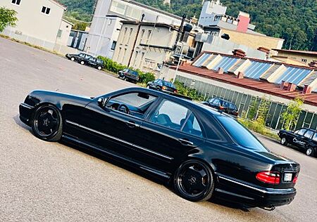 Mercedes-Benz E 55 AMG AMG absolut voll !!!