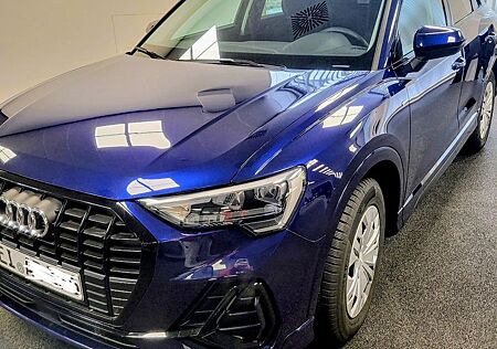 Audi Q3 35 TFSI S tronic S line Standheizung