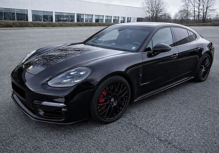 Porsche Panamera 4S